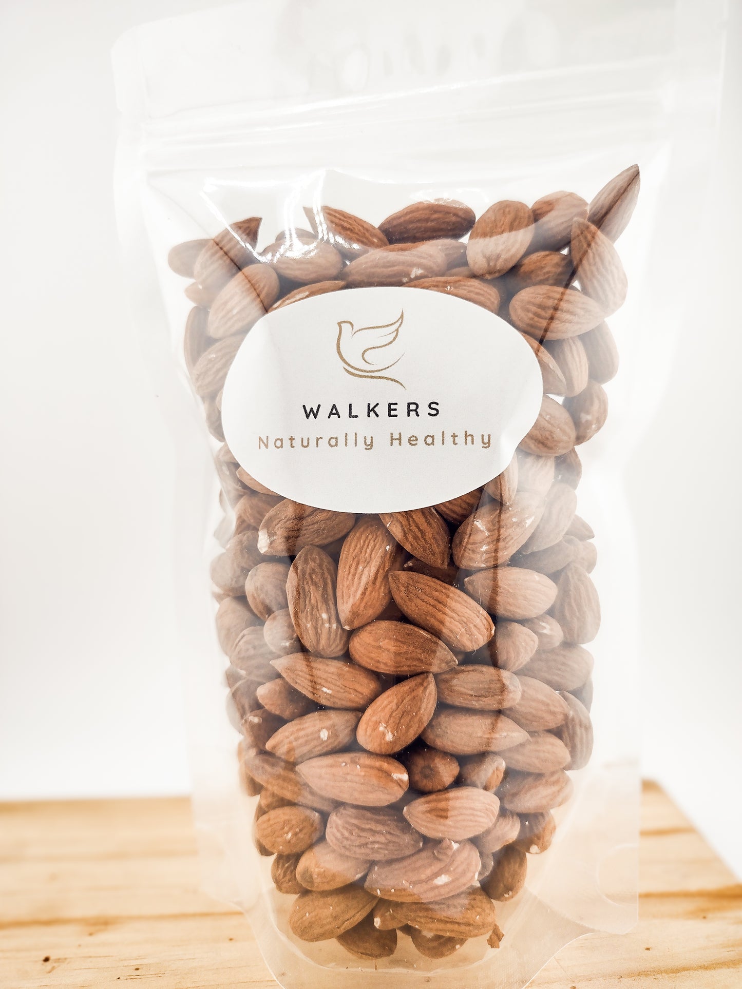 Raw almonds (organic)